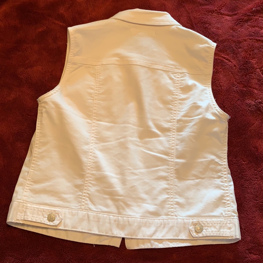 Vest - Picture 3 of 3